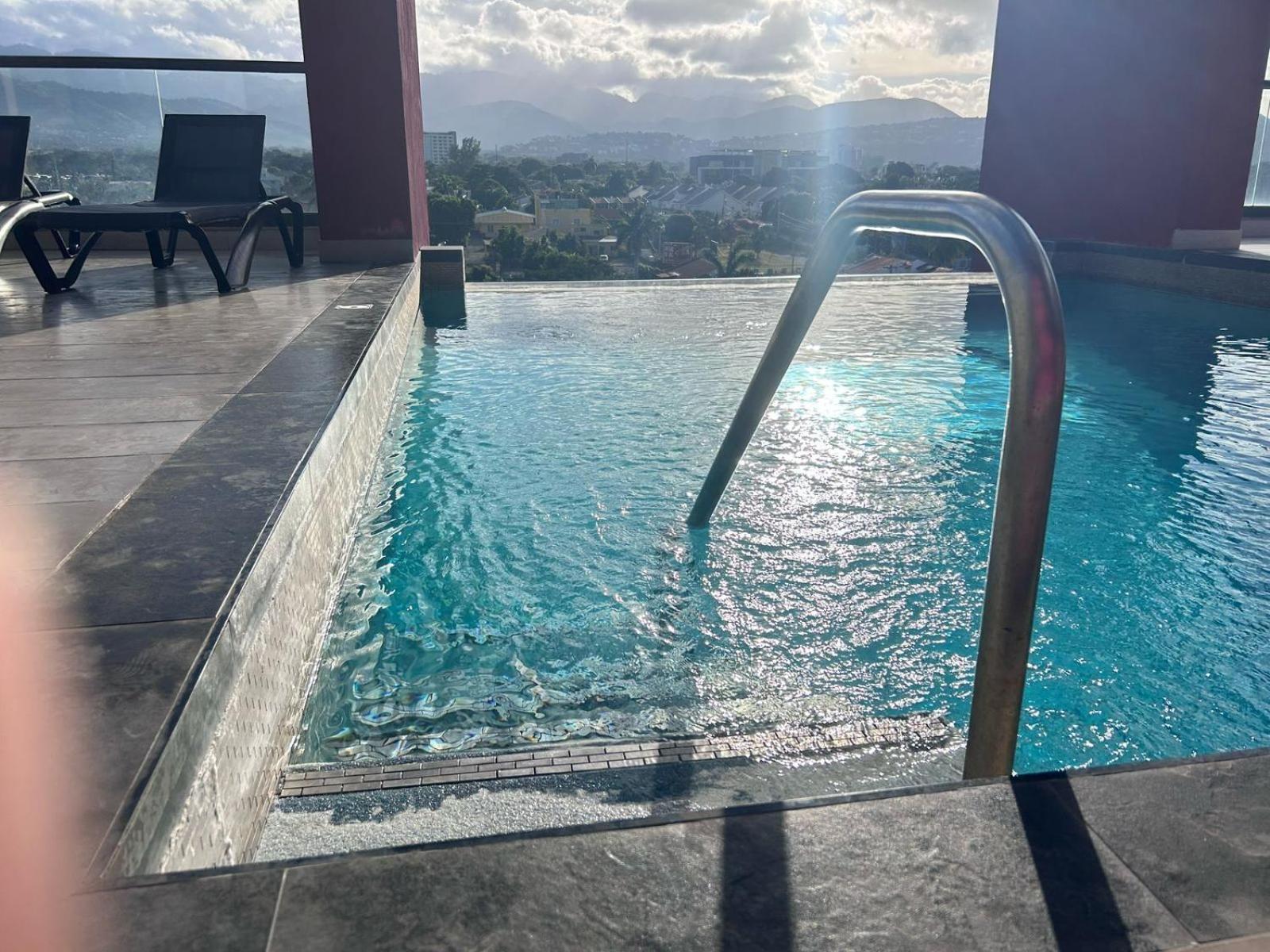 Luxury Suite Kingston City View Extérieur photo